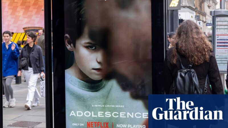 La France utilise la série britannique ‘Adolescence’ pour aborder la masculinité toxique chez les adolescents