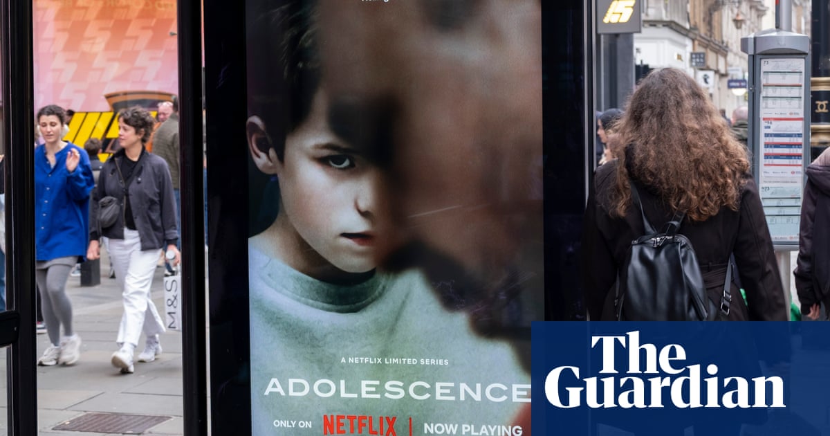La France utilise la série britannique ‘Adolescence’ pour aborder la masculinité toxique chez les adolescents