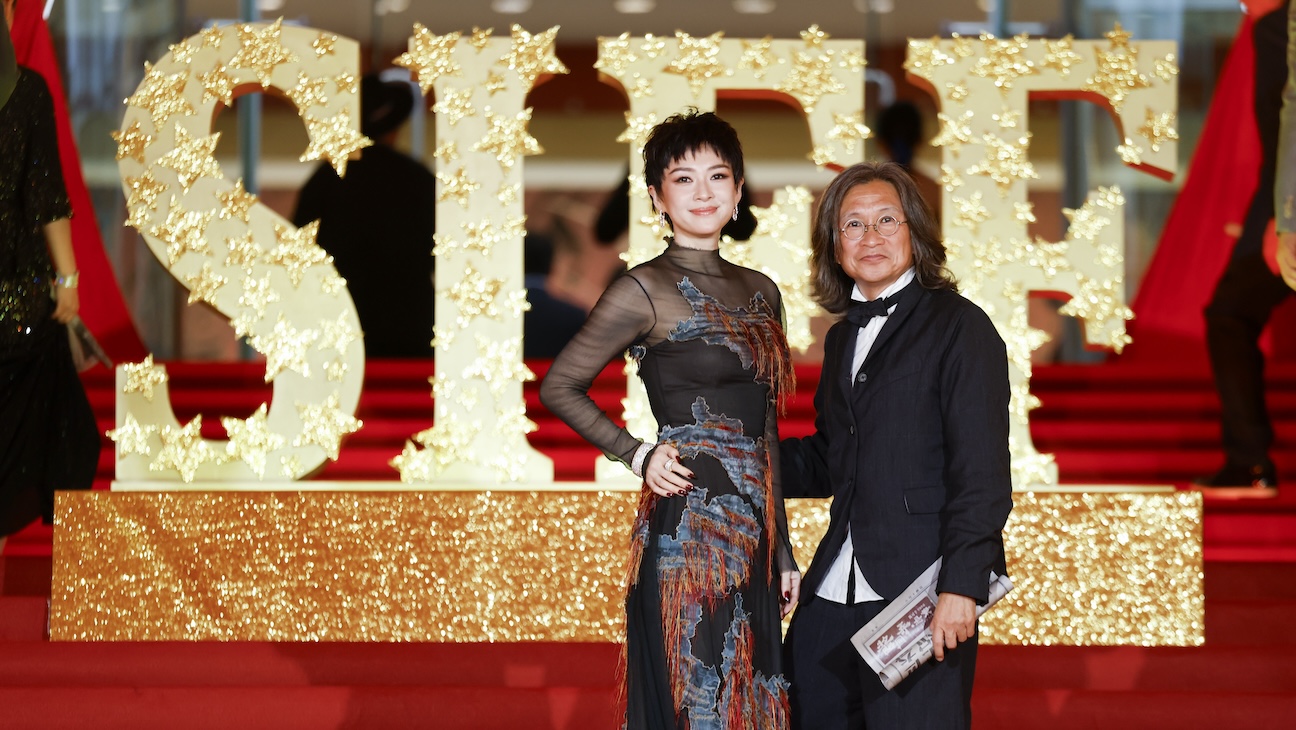 Le drame noir de Peter Chan ‘She’s Got No Name’ fait ses débuts à Shanghai après une refonte en deux parties