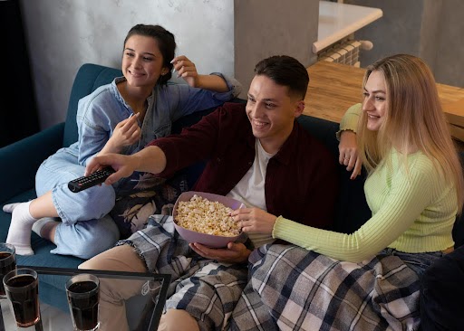 Comment les sitcoms ont redéfini l’amitié au fil des décennies