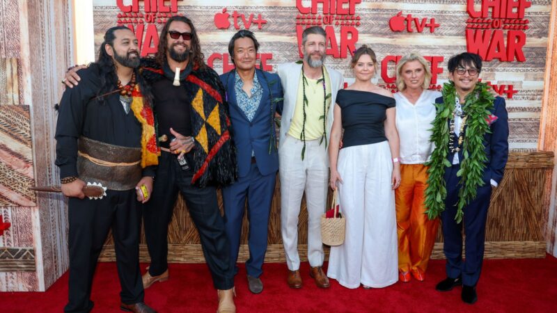 Le casting de Chief of War réagit avant la première à Hawaï