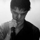 Sam Riley as Ian Curtis in the movie Control