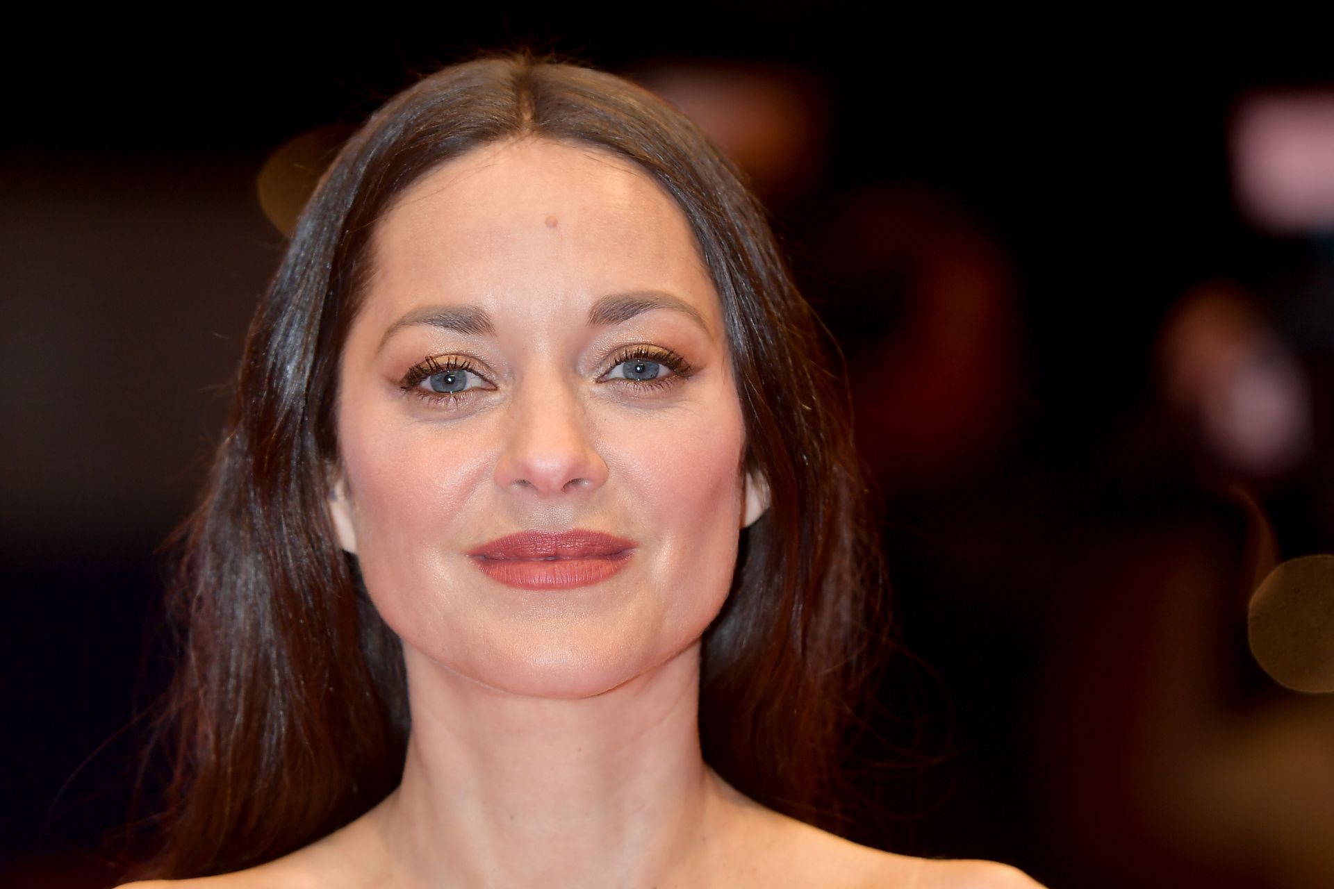 Apple TV+ dévoile Marion Cotillard dans le rôle de Celine Dumont pour la saison 4 de The Morning Show