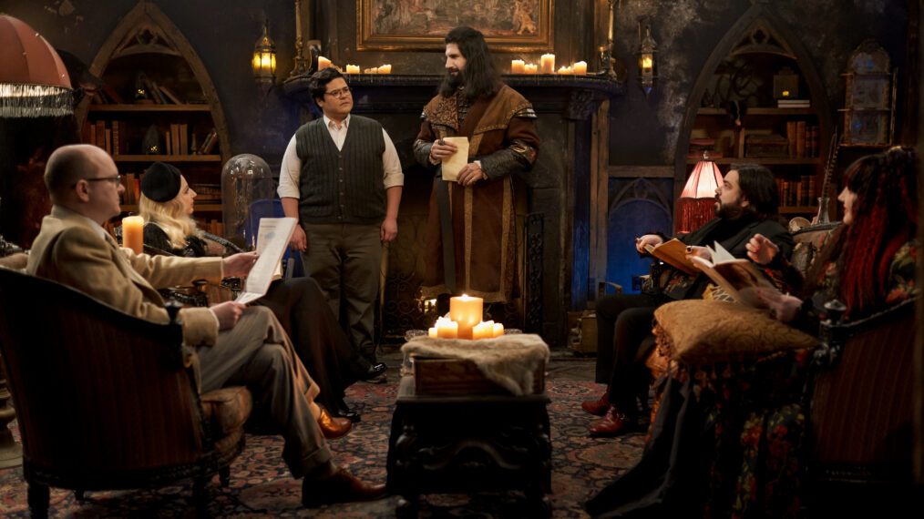 Visite exclusive du manoir des vampires : coulisses du tournage