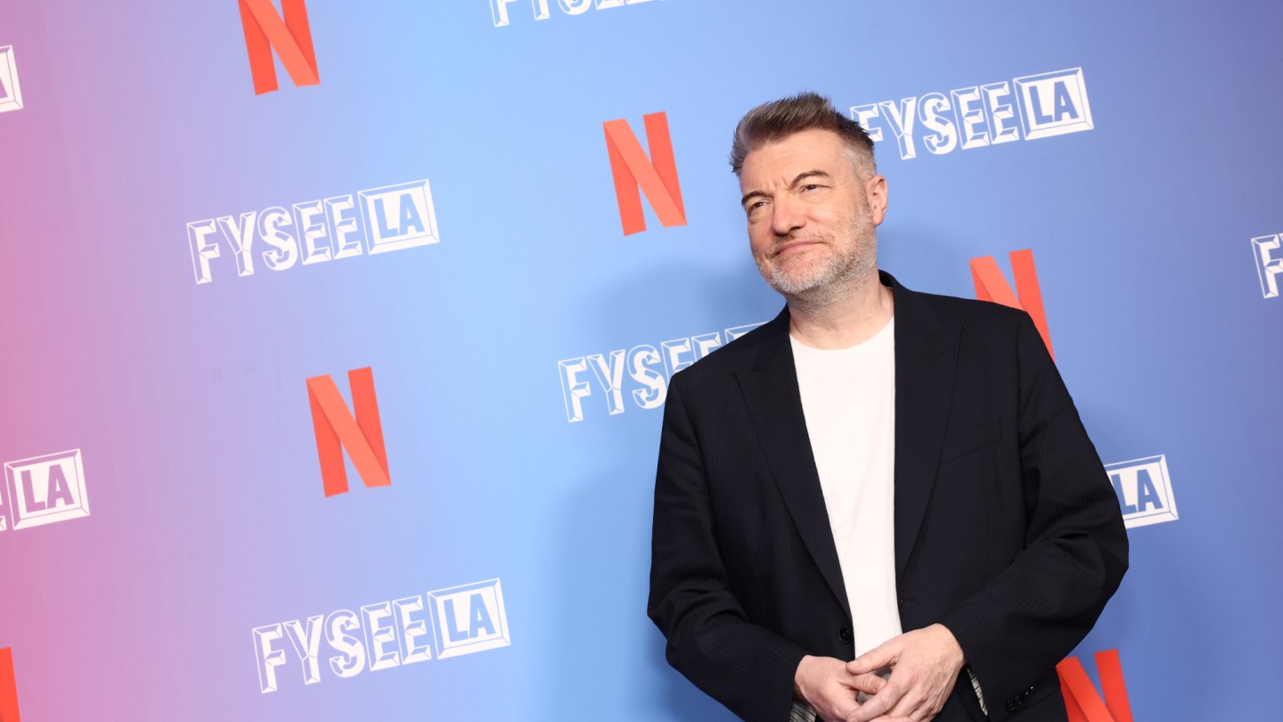 Charlie Brooker annonce sa nouvelle série Netflix après ‘Black Mirror’