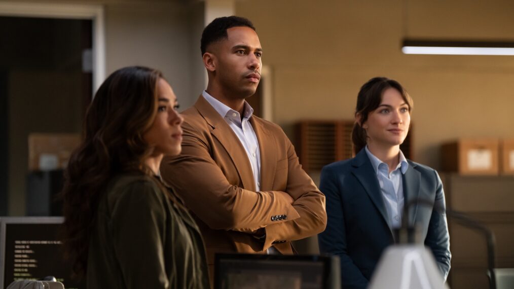 Elliot Knight évoque ses ambitions pour le rôle de directeur du FBI dans la saison 2