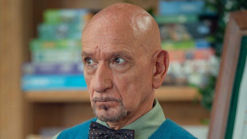 Sir Ben Kingsley parle d’Ibrahim et de l’attrait des meurtres mystérieux