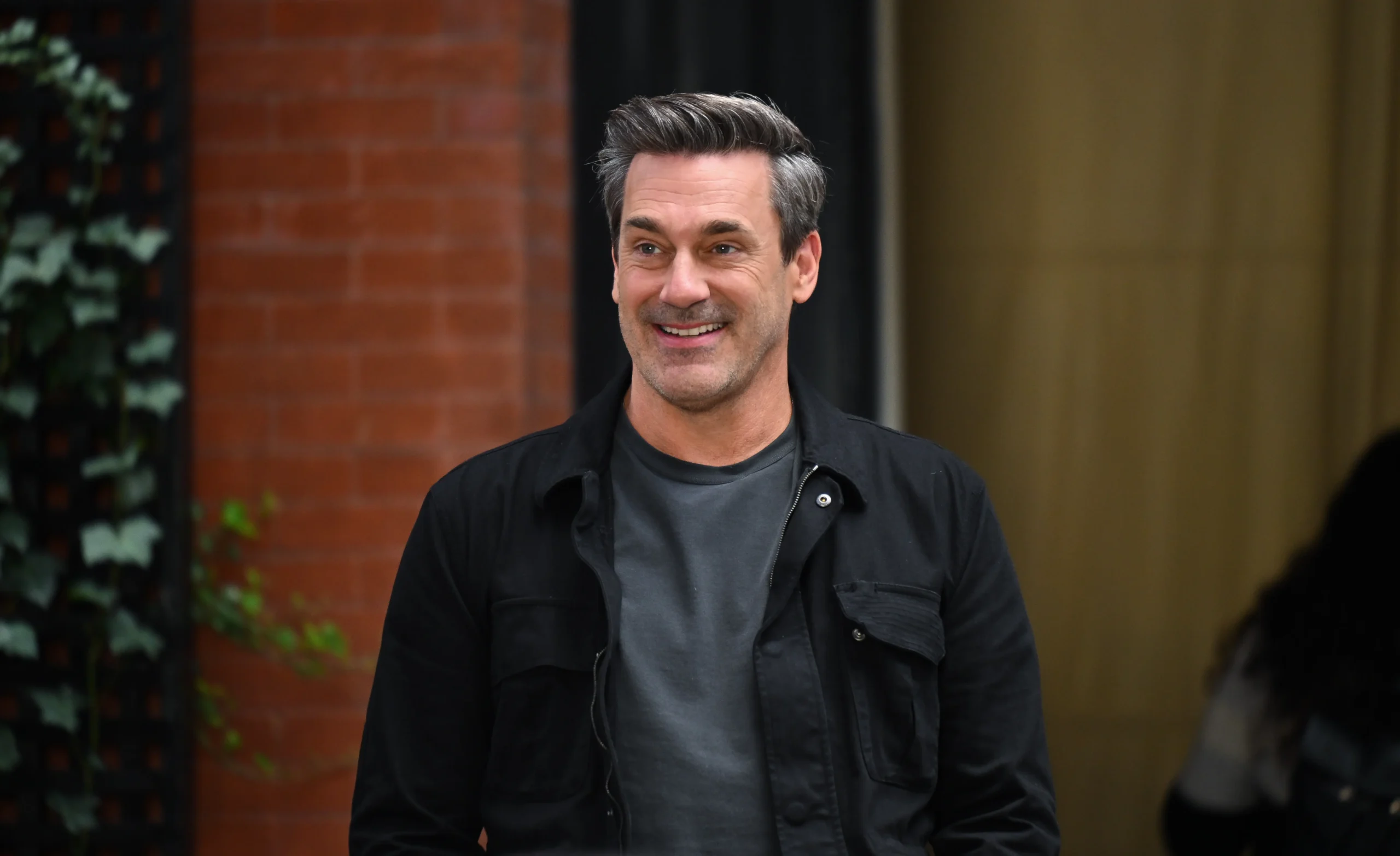 Jon Hamm Dancing Meme : Origine du phénomène viral exposée.