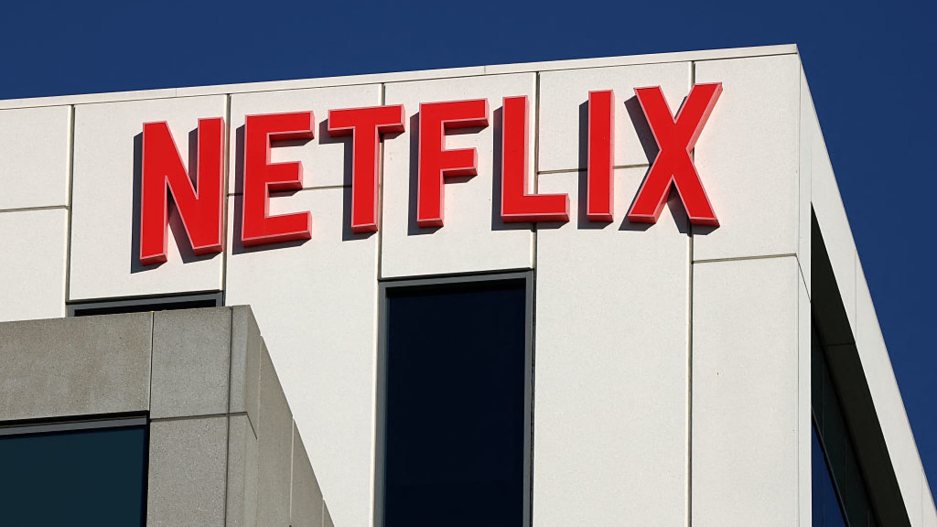 Netflix : Le deal avec Warner Bros pour un contenu inspiré par Trump, ce que l’on sait.