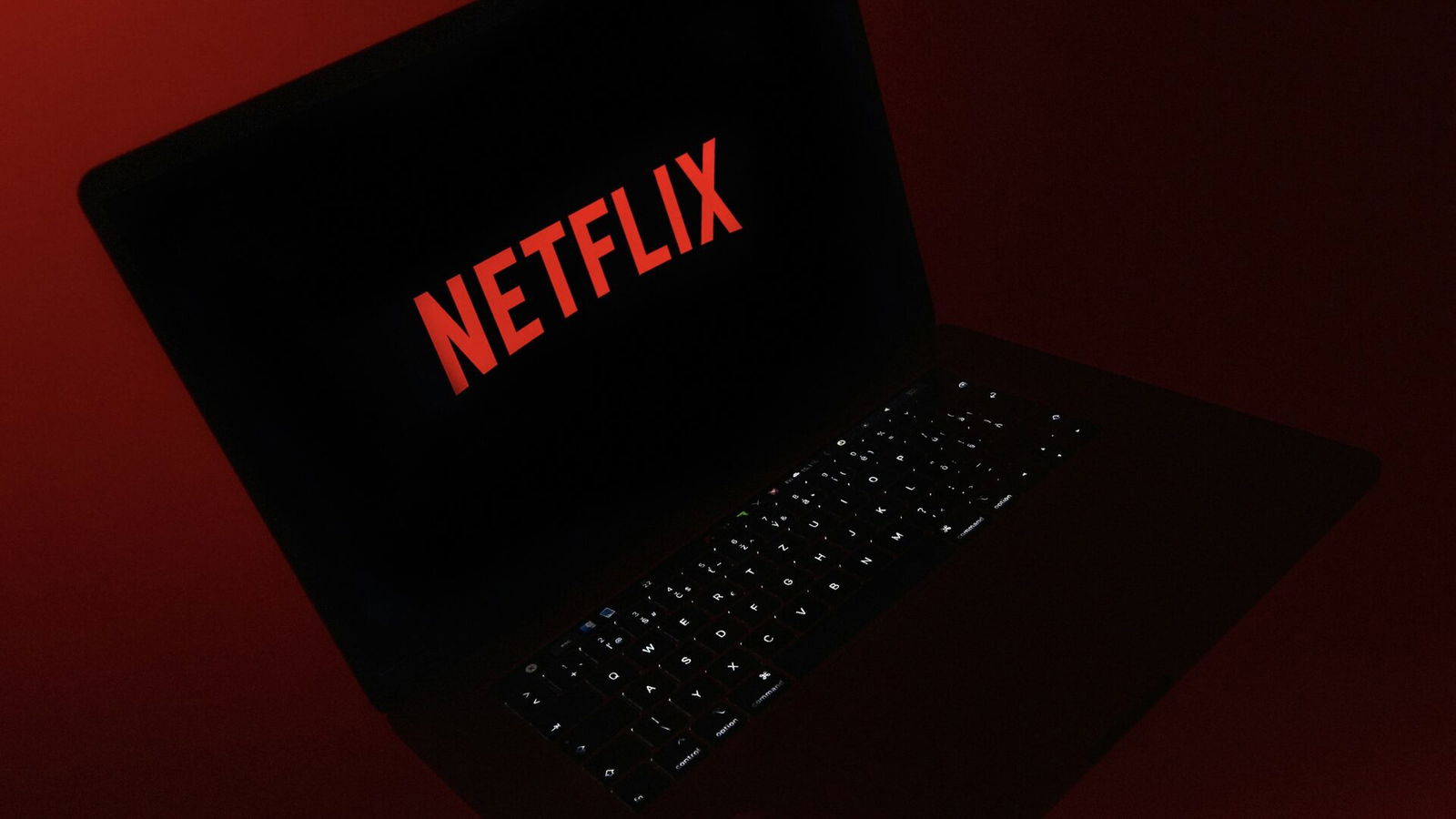Netflix et Warner Bros. : Les conséquences du rapprochement sur l’industrie du divertissement.