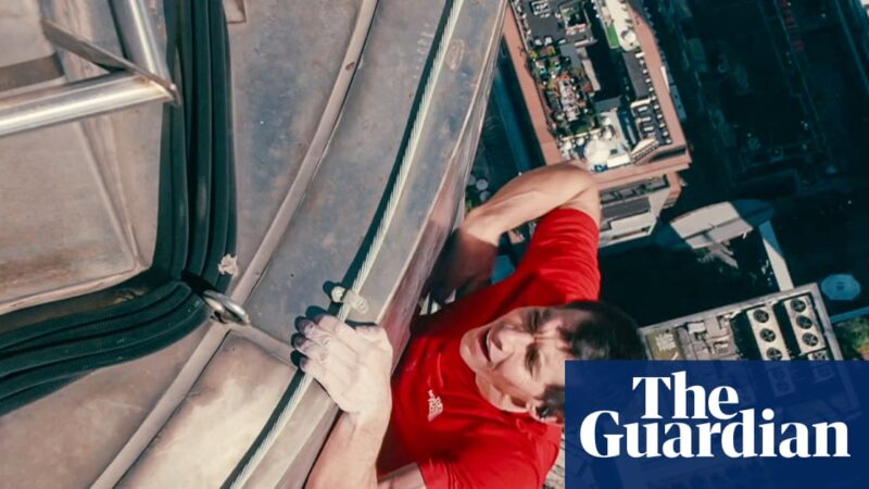 Alex Honnold et la série sur le risque : Ce que révèle l’expérience stressante de la télé-réalité.