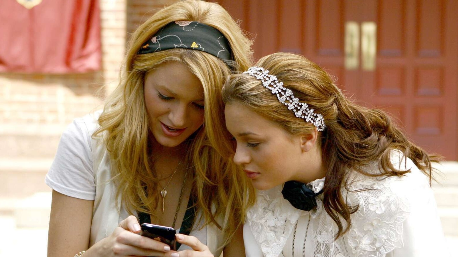 Gossip Girl : Les raisons de l’interdiction des livres dans certaines bibliothèques scolaires.