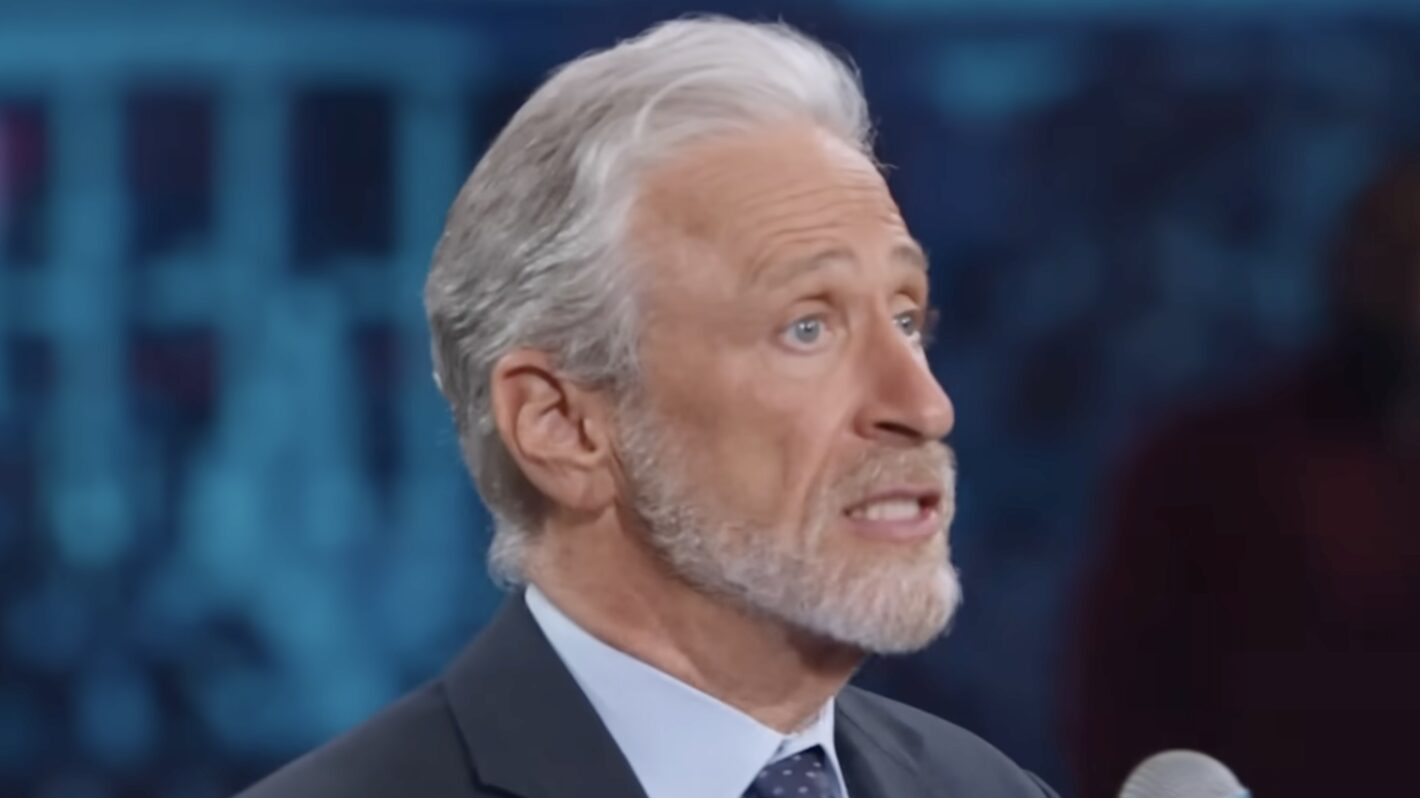 Jon Stewart : Les réactions des fans après son annonce de candidature à la présidence.