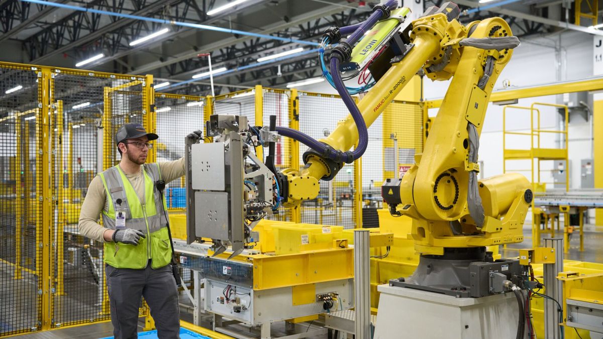 Blue Jay : Amazon met fin au projet de robotique après moins de six mois, explications.