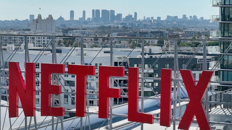 Netflix : Augmentation des prix à 27 $ par mois, ce que cela signifie pour les abonnés.