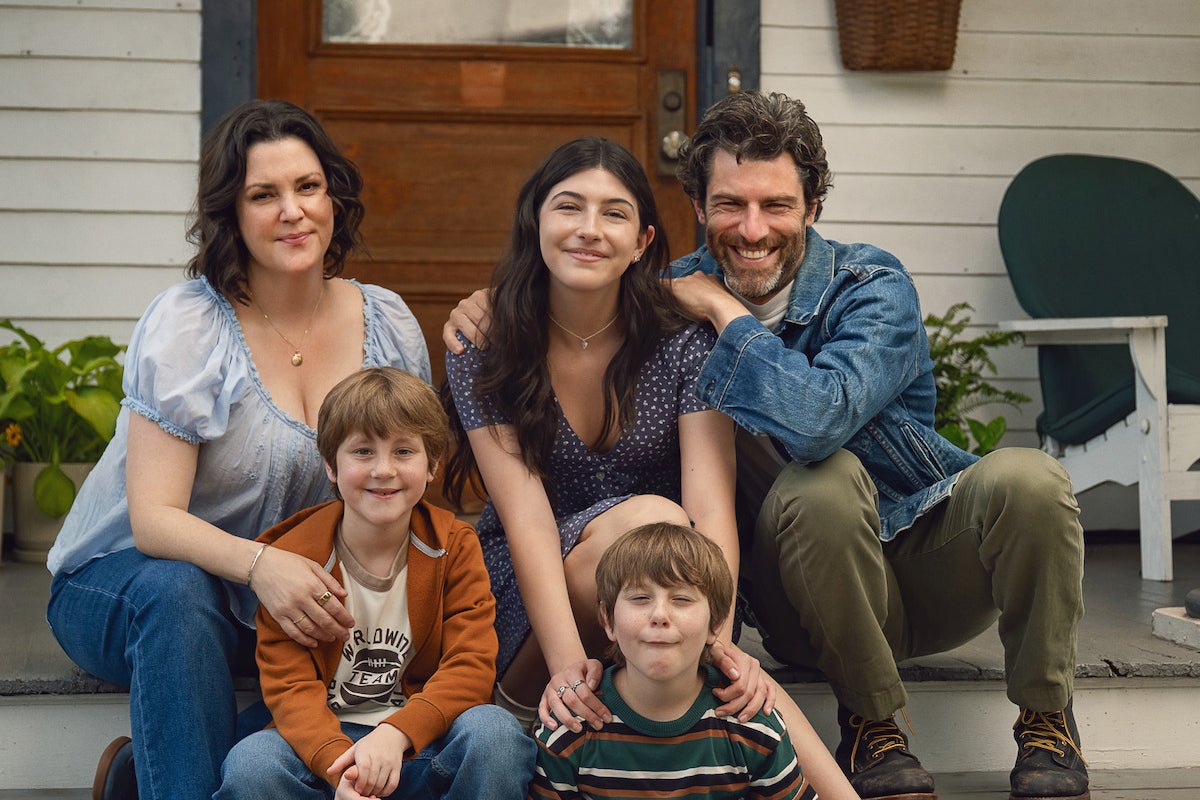 A Very Jewish Movie : Découvrez la date de sortie sur Netflix avec Sunny Sandler et Max Greenfield.
