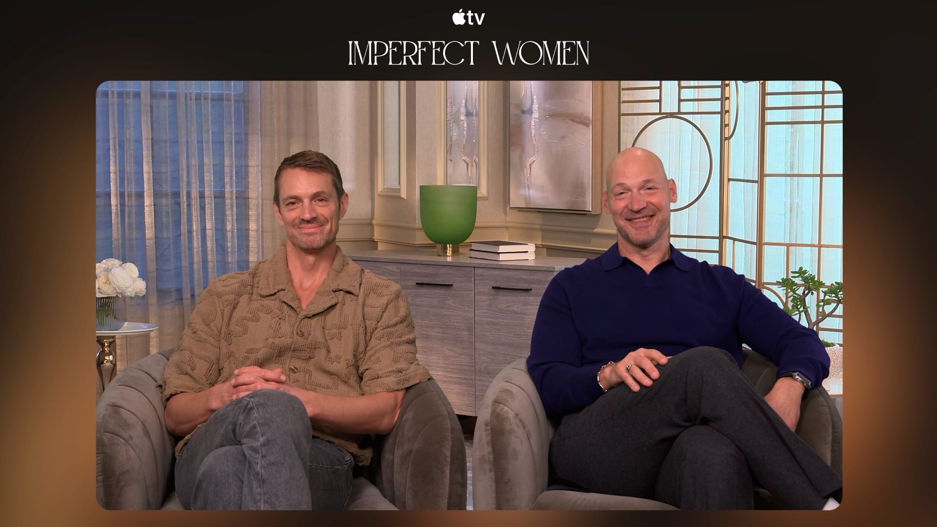 Imperfect Women : Joel Kinnaman et Corey Stoll dévoilent les secrets de cette drama captivant.