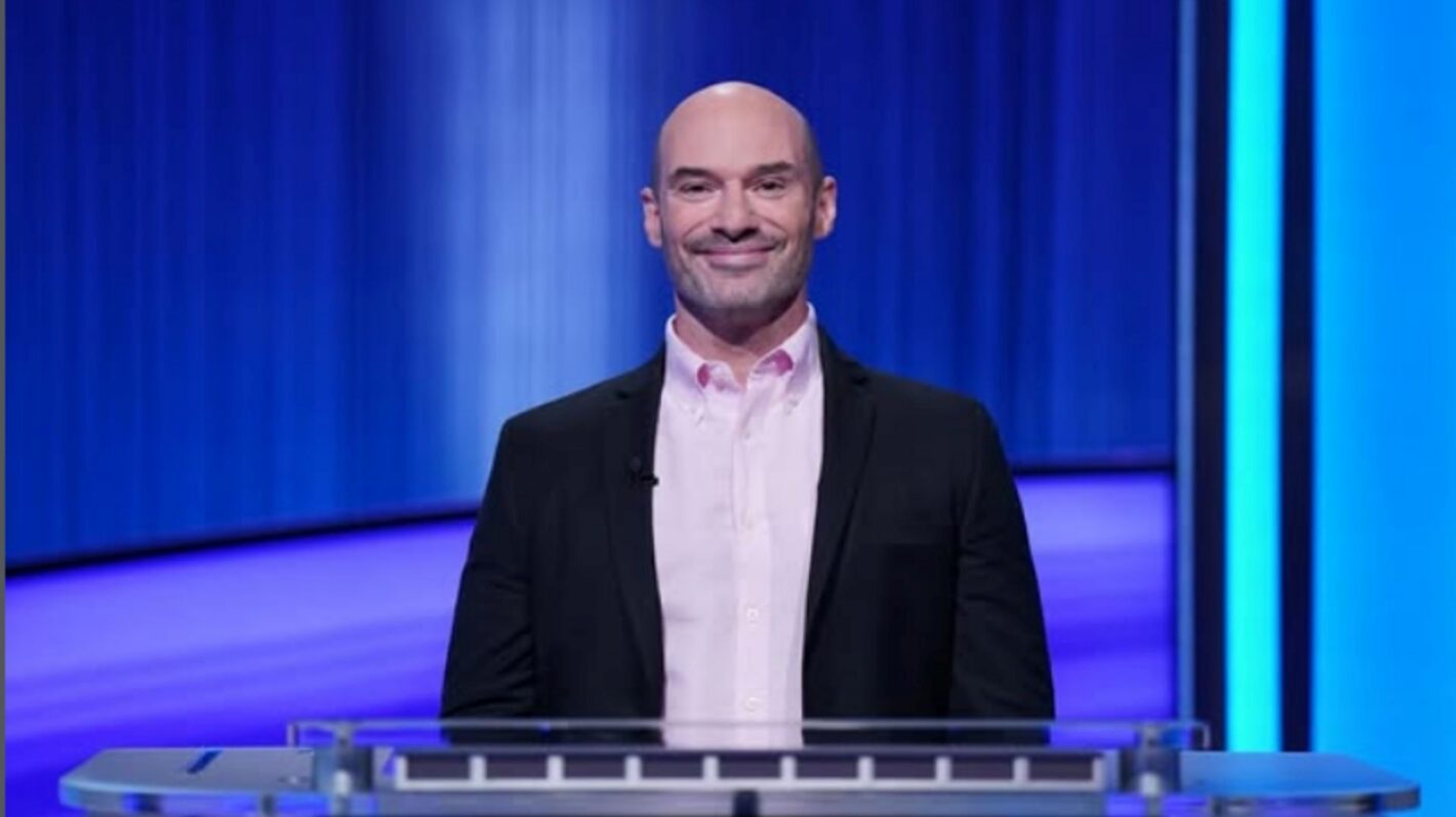 Jeopardy! : Découvrez Greg Shahade, le maître des échecs polyamoureux qui a stoppé la série de Jamie Ding.