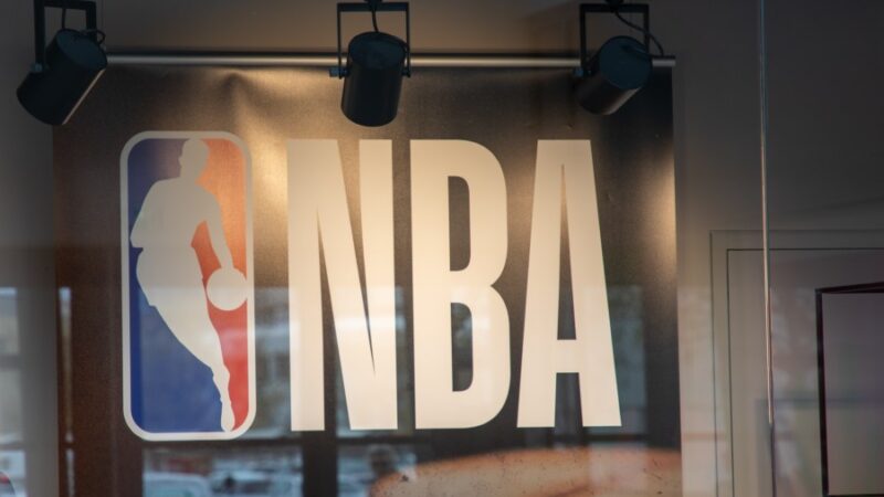 Los Angeles Lakers vs Oklahoma City Thunder : Analyse des audiences de l’événement NBA sur Prime Video.