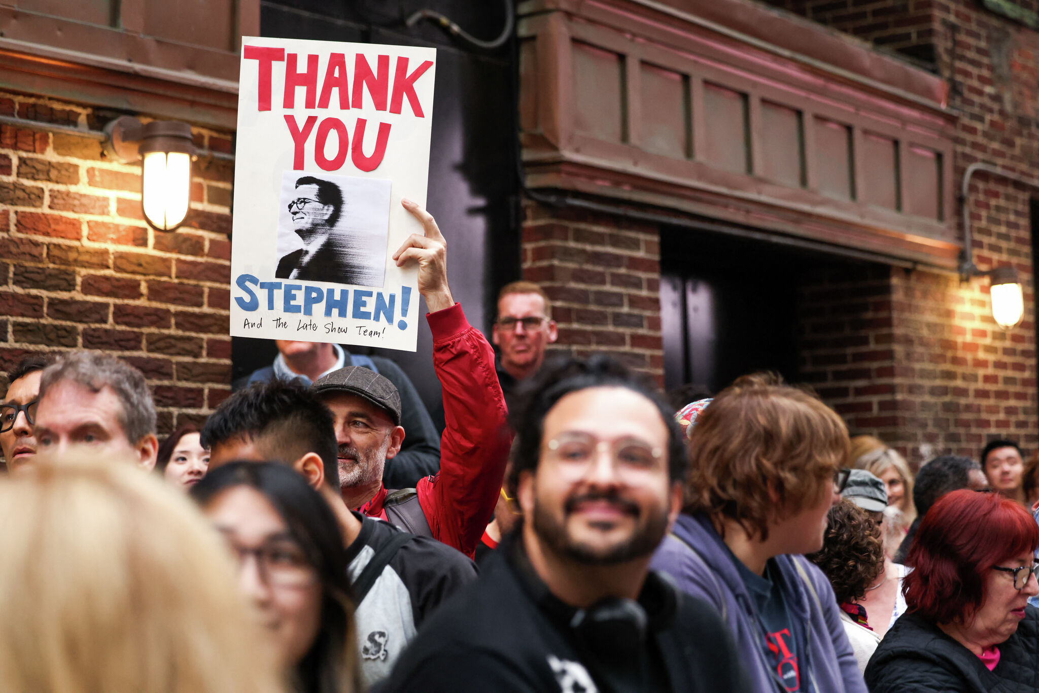The Late Show : Le dernier adieu surréaliste de Stephen Colbert, ce que l’on sait.