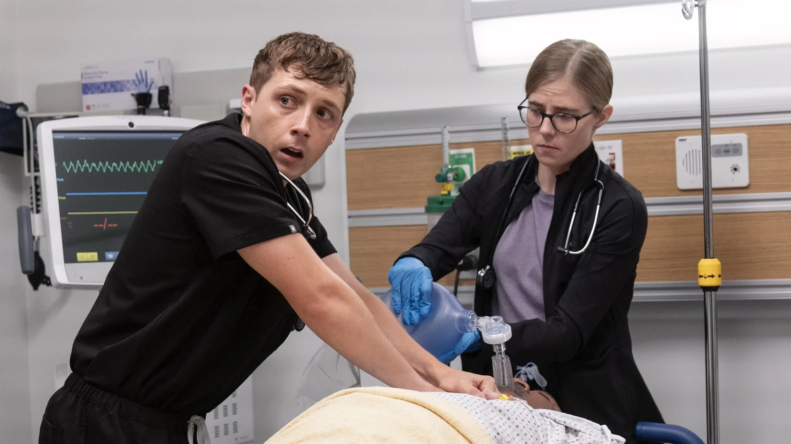 The Pitt saison 2 : Un plot révélateur expliqué par un vrai médecin d’ER.