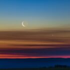 Venus and a razor-thin moon steal the show after sunset May 18