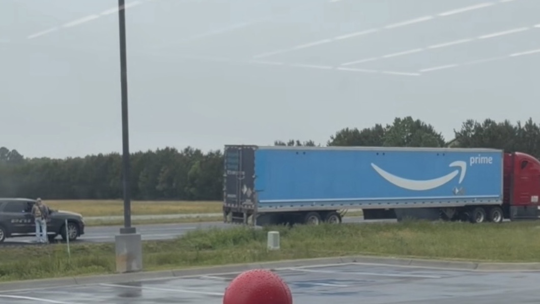 "Exmore : Un chauffeur de camion Amazon accusé d’avoir déversé du carburant, ce que révèle l’enquête."