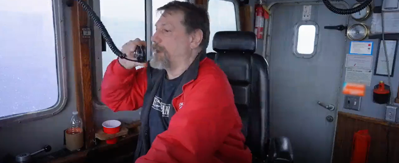 Deadliest Catch : Les détails sur la fuite d’exhaust dangereux à bord du Time Bandit.