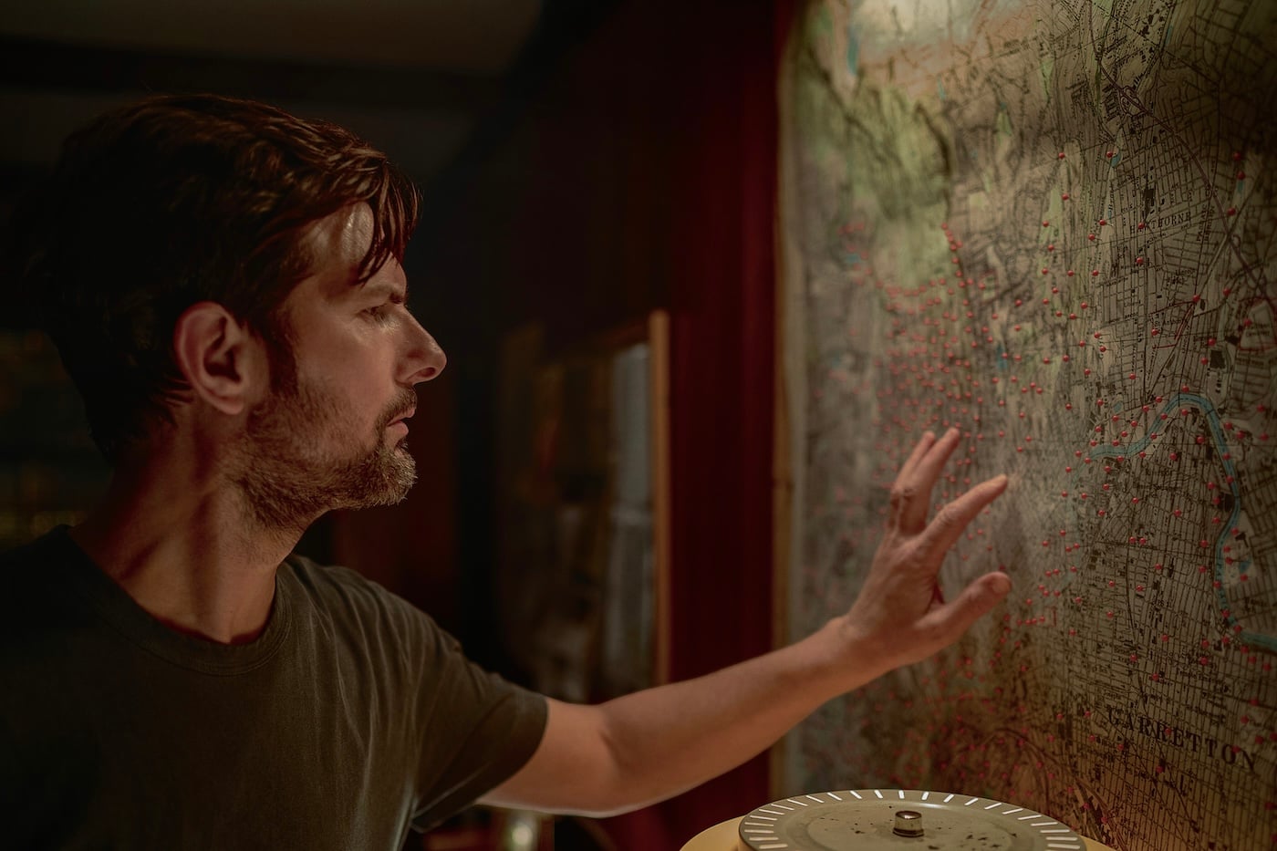 The Whisper Man : La bande-annonce Netflix dévoilée, voici ce qu’elle révèle.