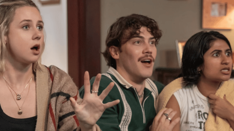Disney+ Adults : Ce que vous devez savoir sur la sitcom désordonnée de la Génération Z.