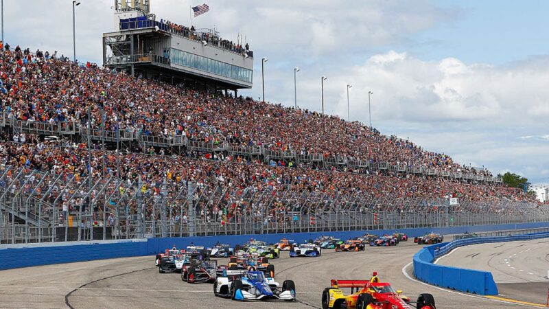 INDYCAR Milwaukee Mile Doubleheader 2026 : Horaires de diffusion et options de streaming dévoilées.