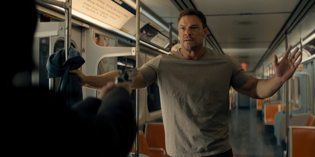 Reacher saison 4 : Le calendrier de sortie des épisodes au Royaume-Uni, ce que l’on sait.
