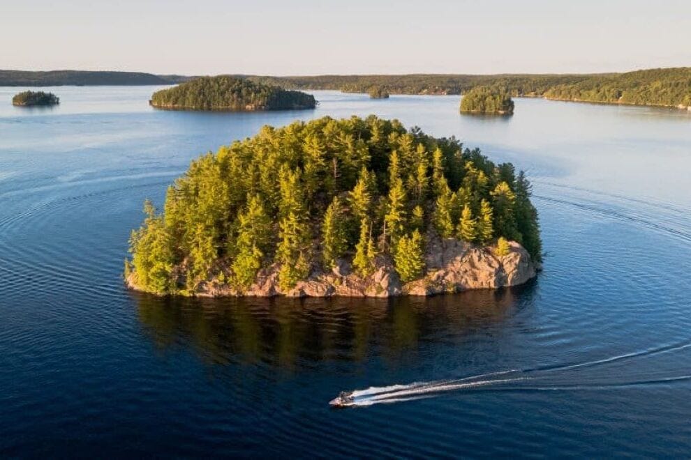 Sterling Point : Une exploration du lac, lieu inspirant de la nouvelle série Amazon.
