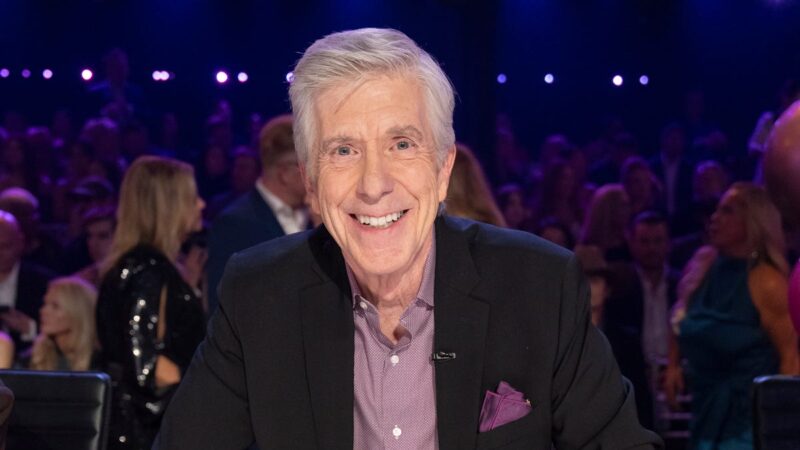DWTS : Les Fans Supplient Tom Bergeron de Revenir, ce que cela impliquerait.
