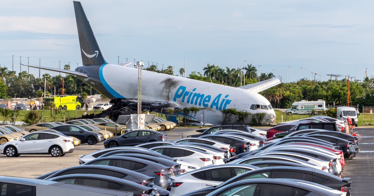 Five Dead : Ce que l’on sait de l’accident de l’avion de fret Amazon à Miami.