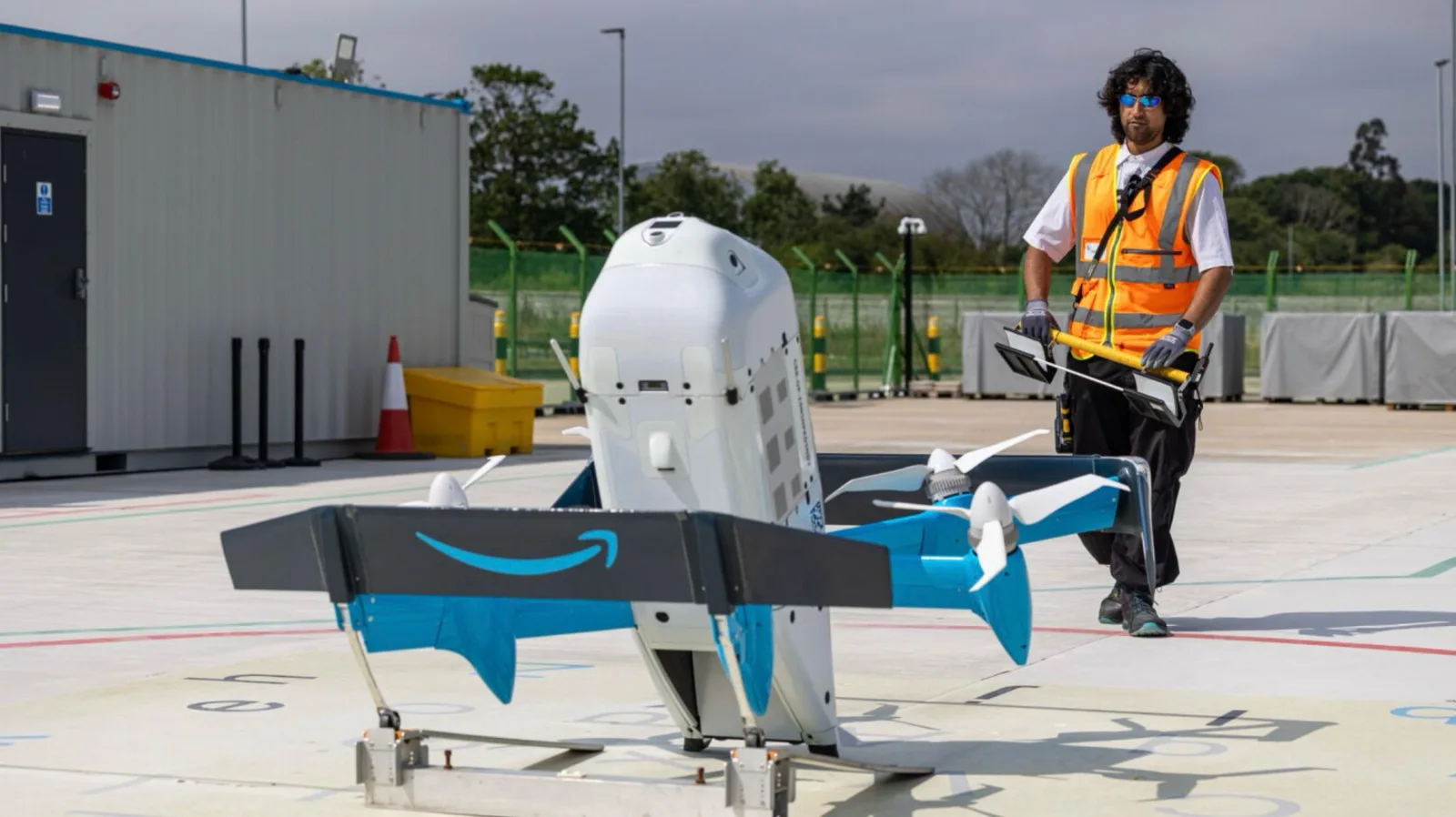 Made in Amazon : Comment la série révolutionne la technologie avec des drones dans une ville britannique.