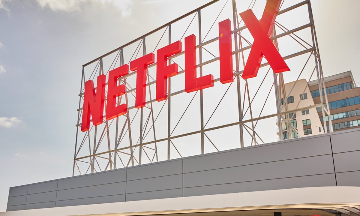 Netflix : Analyse des raisons de la hausse de 13% de son action en août.