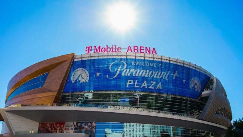 Paramount+ Plaza : Tout sur le nouveau partenariat avec T-Mobile Arena et ses implications.