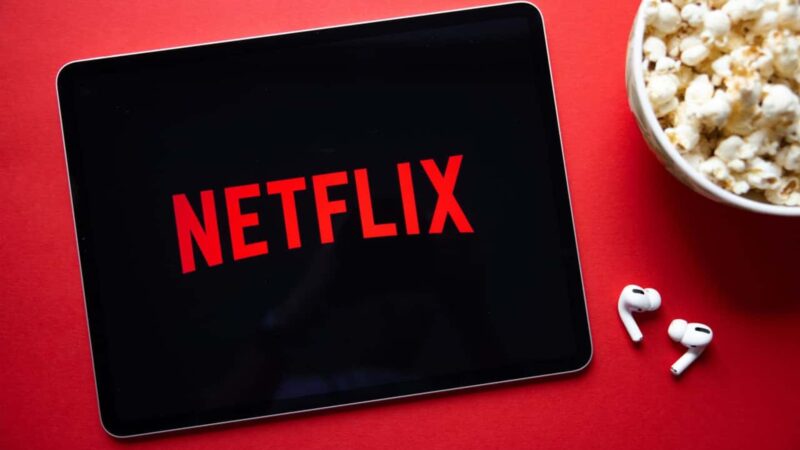 Wall Street : Ce que les analystes prédisent pour l’action de Netflix dans les 12 prochains mois.