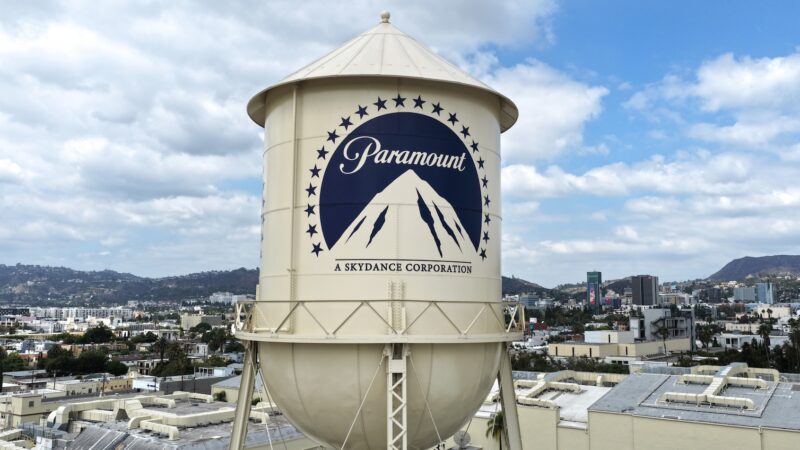 Warner Bros. Discovery : Ce que l’on sait sur le rachat par Paramount et l’impact des investissements étrangers.