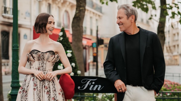 Emily in Paris saison 6 : Lily Collins annonce la fin du tournage, ce que cela signifie pour la série.